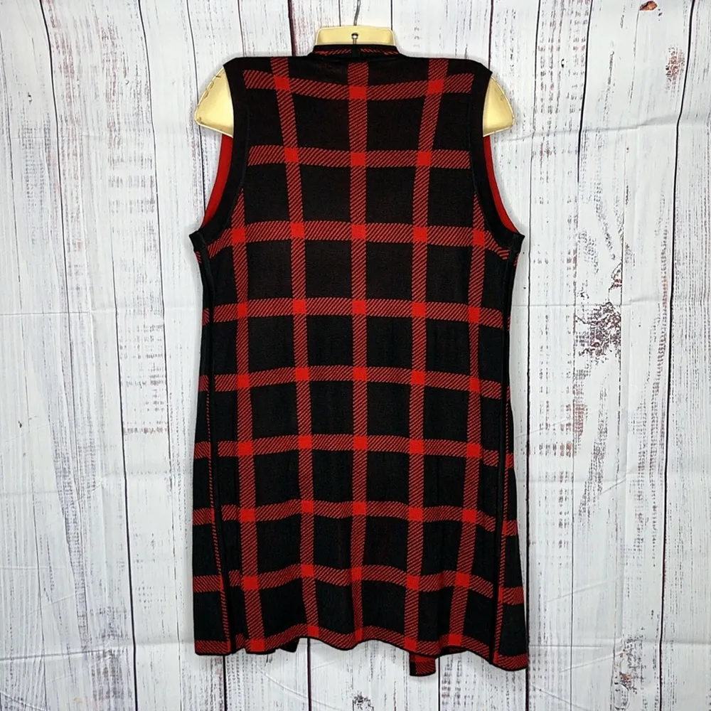 Belldini Size L Black & Red Buffalo Plaid Sleeveless Sweater Vest Cardigan Size L - Image 2