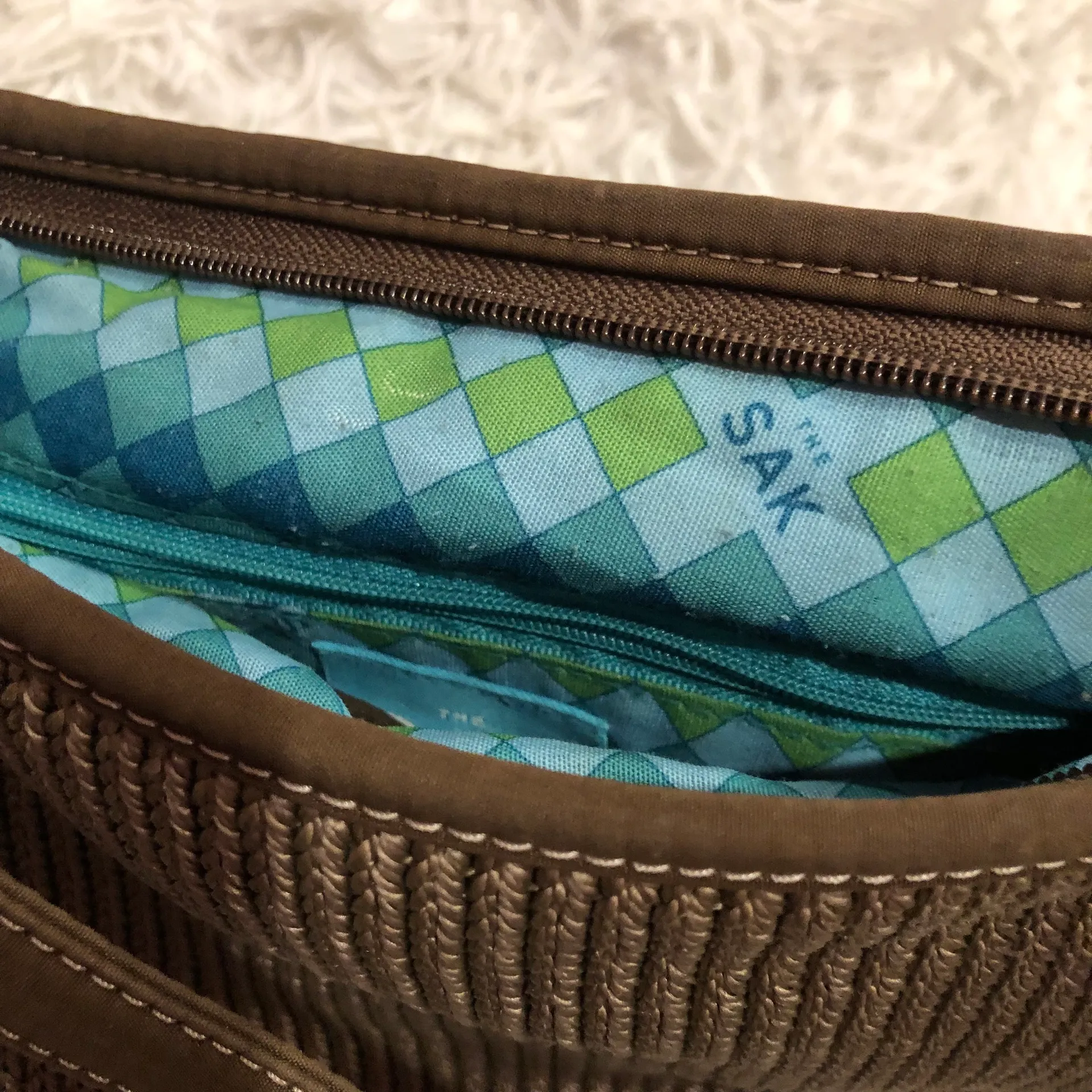 Woven Crochet Hobo Bag Tan Beige Plaid Lining - Image 7