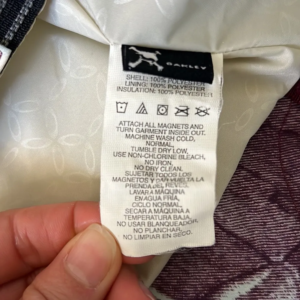 Women’s Oakley Loose Fit Ski Jacket Size Medium - Image 5