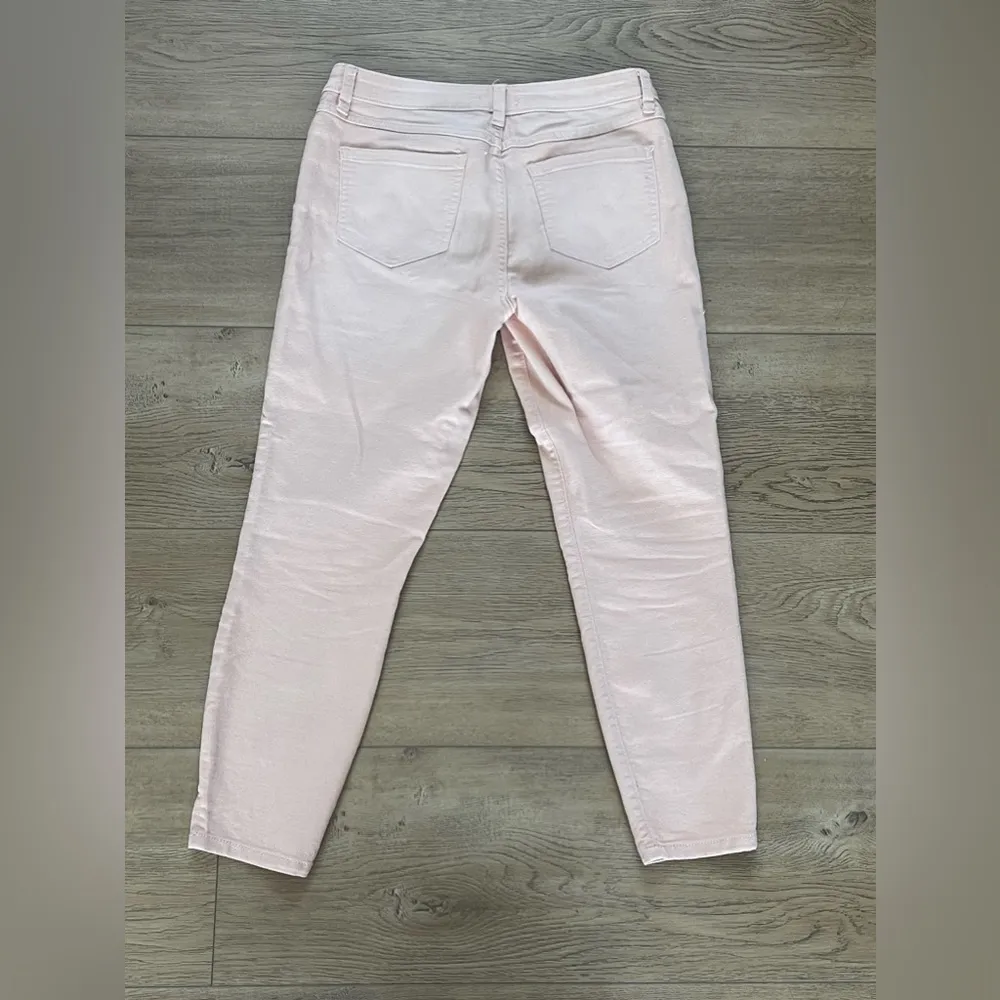 LC Lauren Conrad Skinny Crop Jeans – Blush Pink – Size 6 - Image 3
