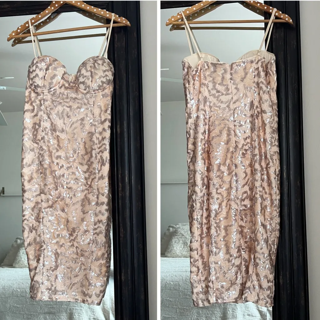 Michael Costello X Revolve Gervais Size Medium Sequin Glam Party - Image 3