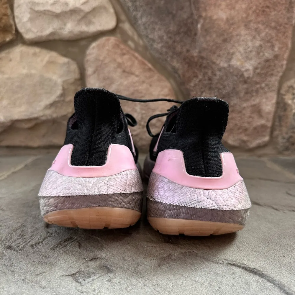 ADIDAS WMNS Ultraboost 22
HP2480 - Size 7. Black and Lilac, Running Shoe - Image 6