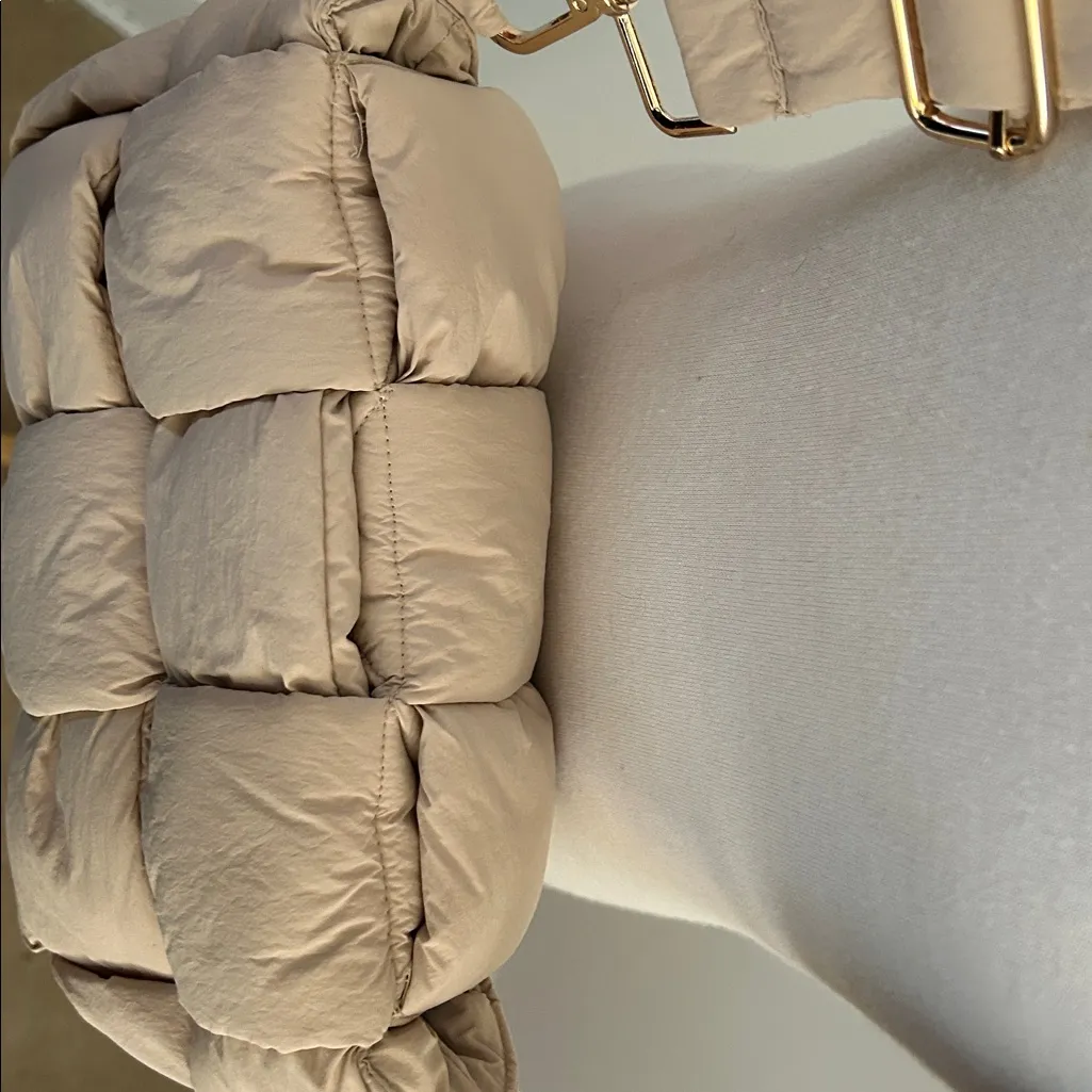 Tan Quilted puffer Crossbody Bag - Image 5