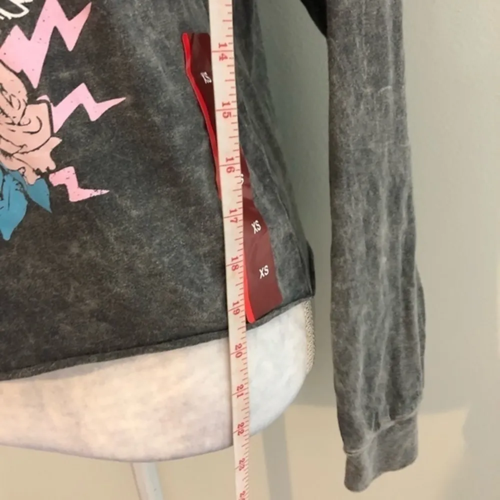 NWOT Gray Acid Wash Vintage Long Sleeve Crop Top - Image 6