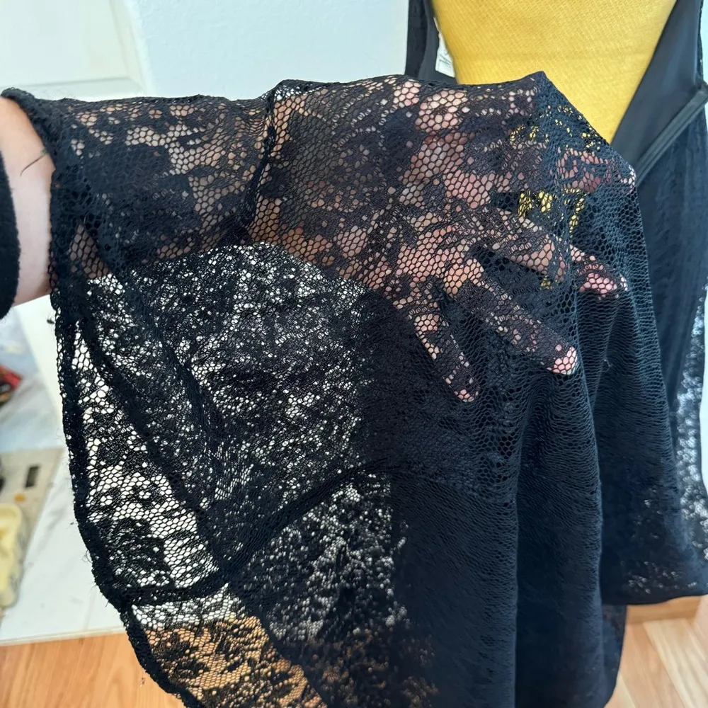 Max Studio black guipure long dress - Image 12