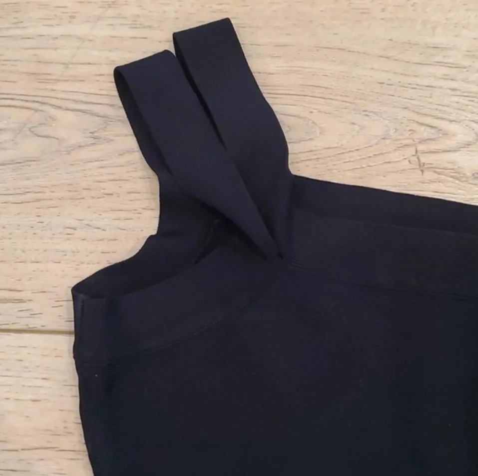 BCBG MaxAzria Jacky One Shoulder Crop Top - Image 5