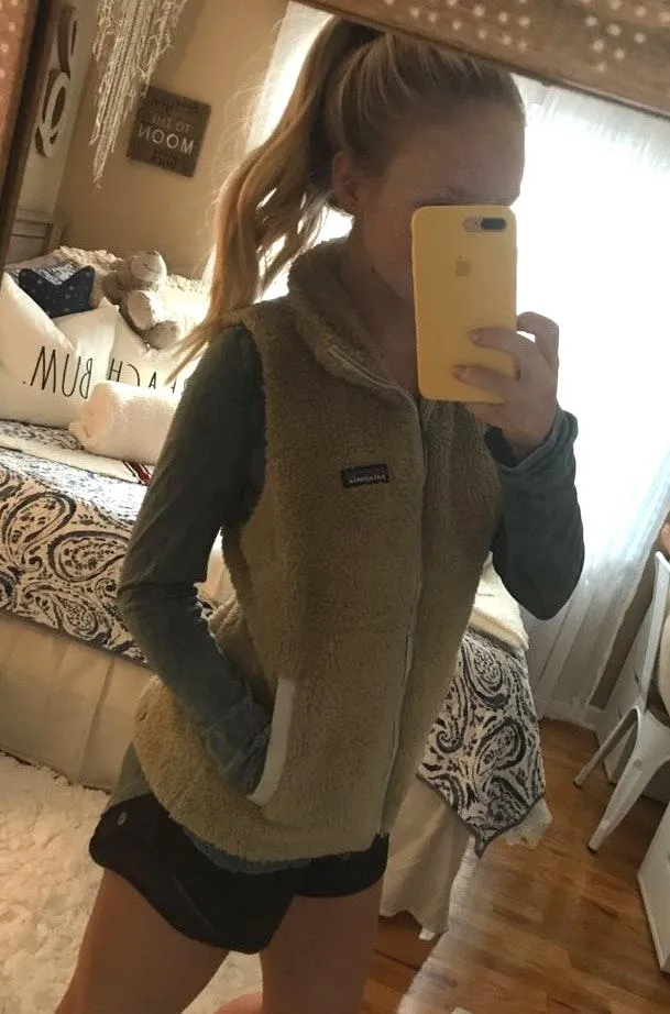 Patagonia Fuzzy Vest - Image 2