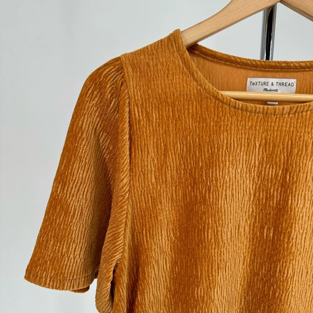 Madewell Texture & Thread Mustard Velvet Crinkle Short Sleeve Top size XS - Image 3