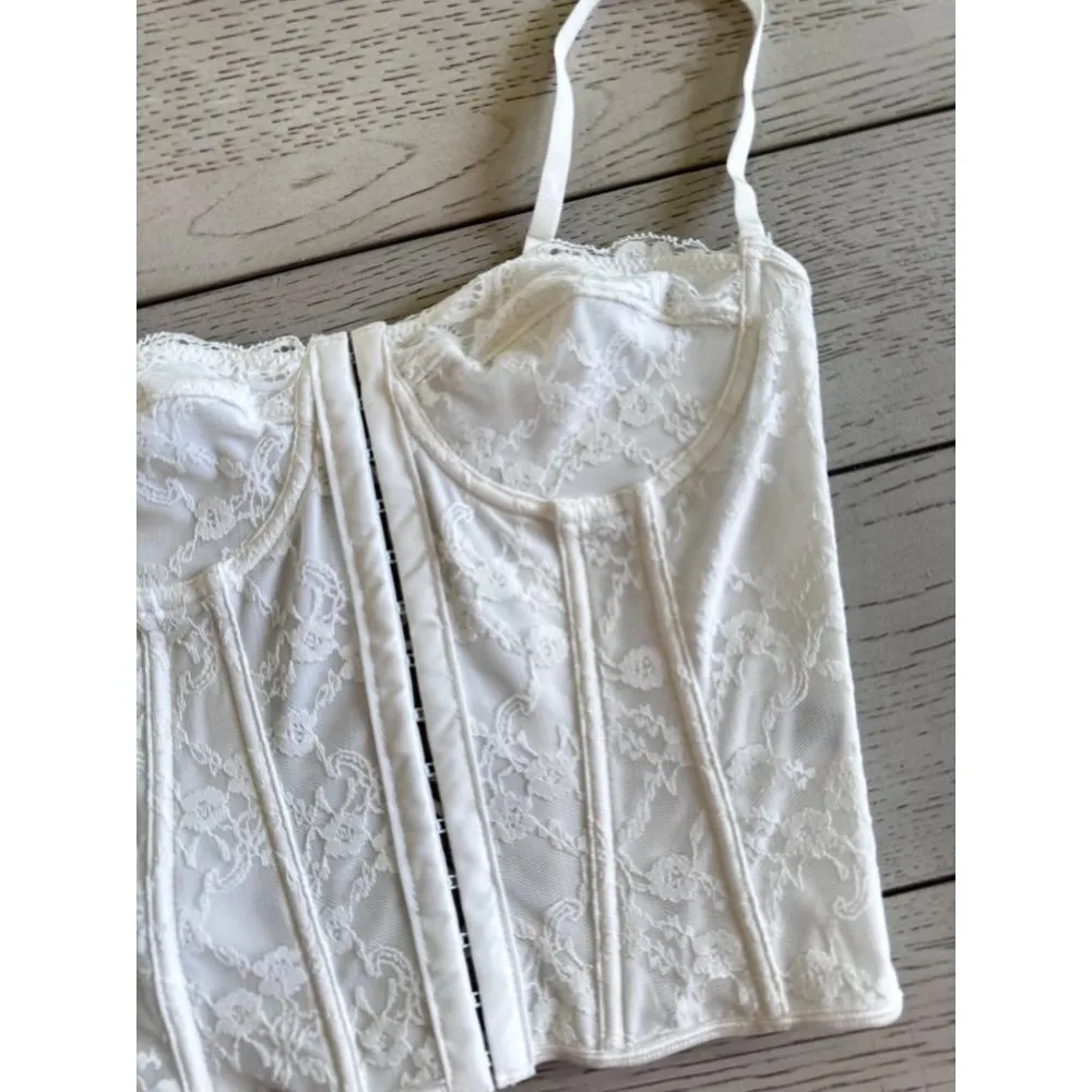 Micas white laced corset size Small new with tag - Image 4