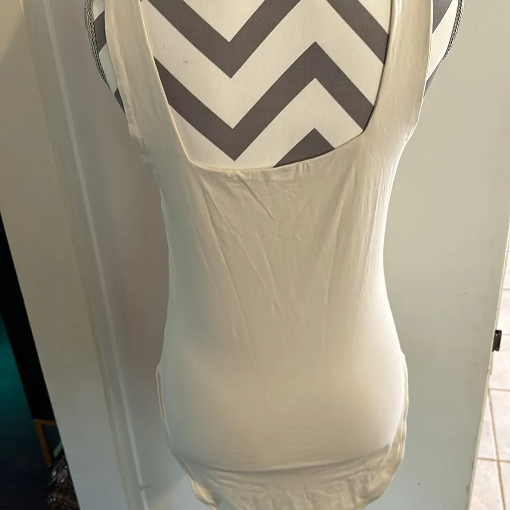 Old navy bodysuit - Image 2