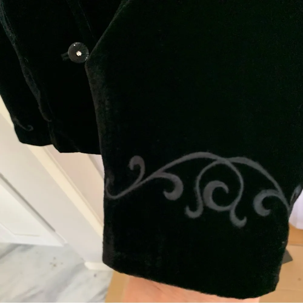 JM Collection -Black Velvet Jacket Sz:6 - Image 3