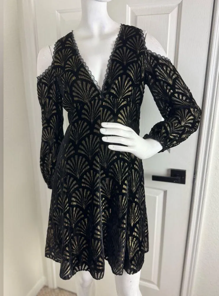 Alice + Olivia Aria Metallic cold shoulder mini dress Sz 4.  A42 - Image 2