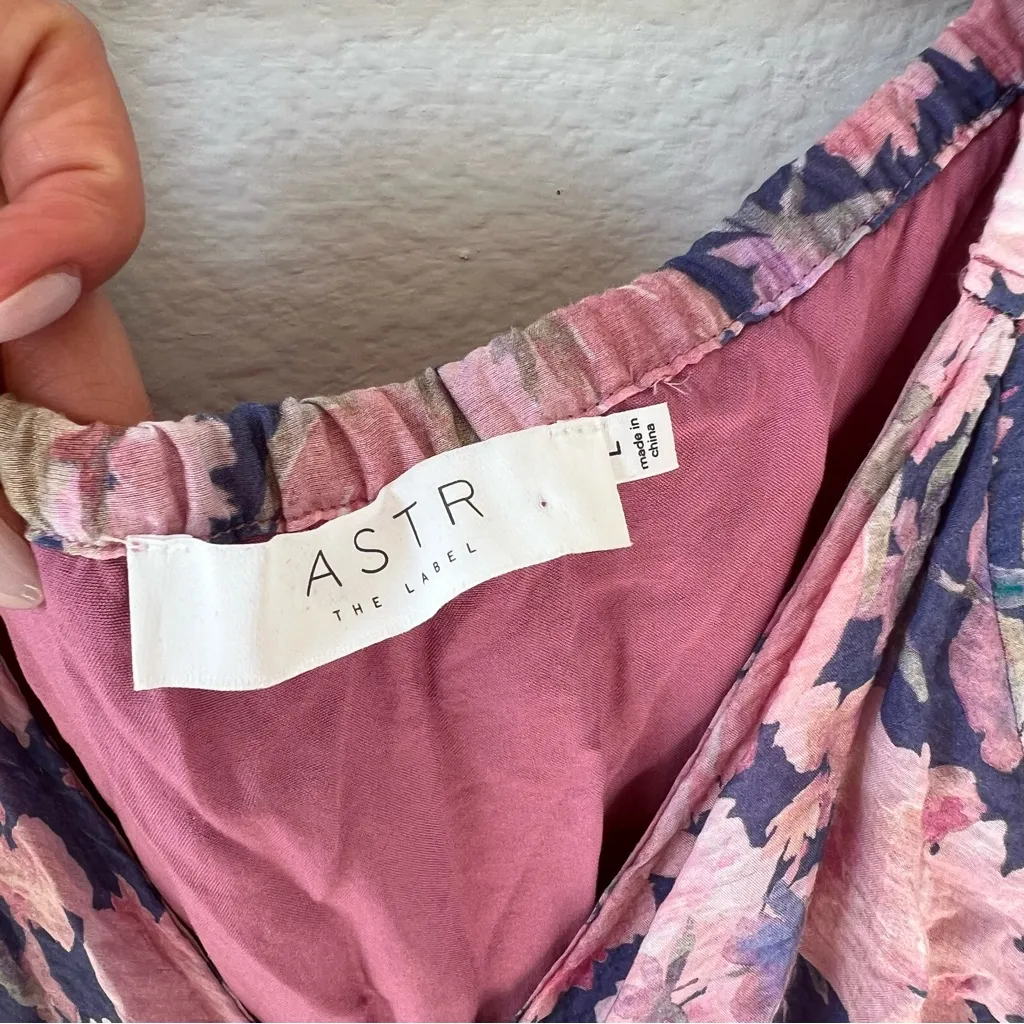 ASTR The Label Jannika Dress in Purple & Pink Floral - Image 6