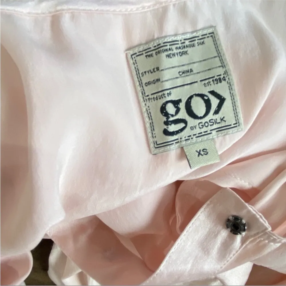 Go by Go Silk light pink blouse NEW Size XS - Image 7