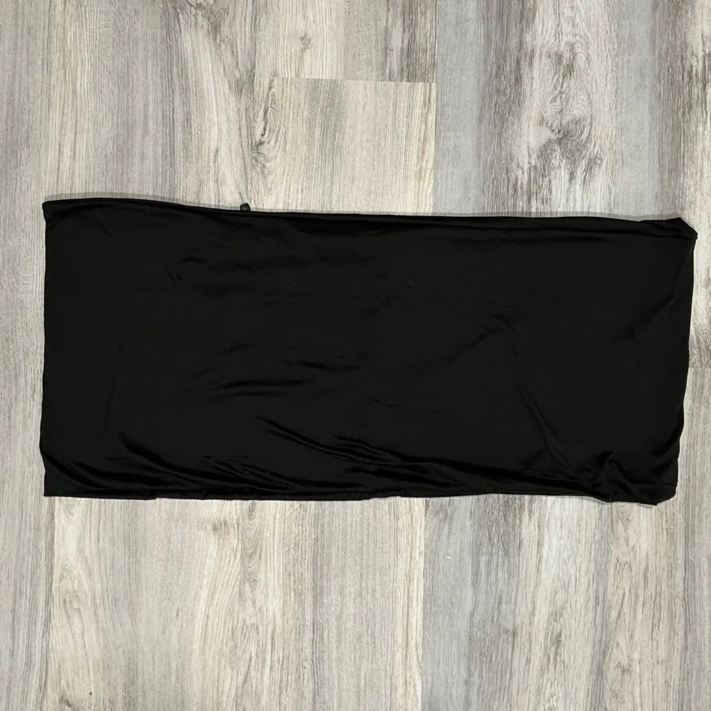 Beyond Yoga Infinity Scarf Black Hidden Discrete Zipper Pocket Wrap Stretch - Image 3