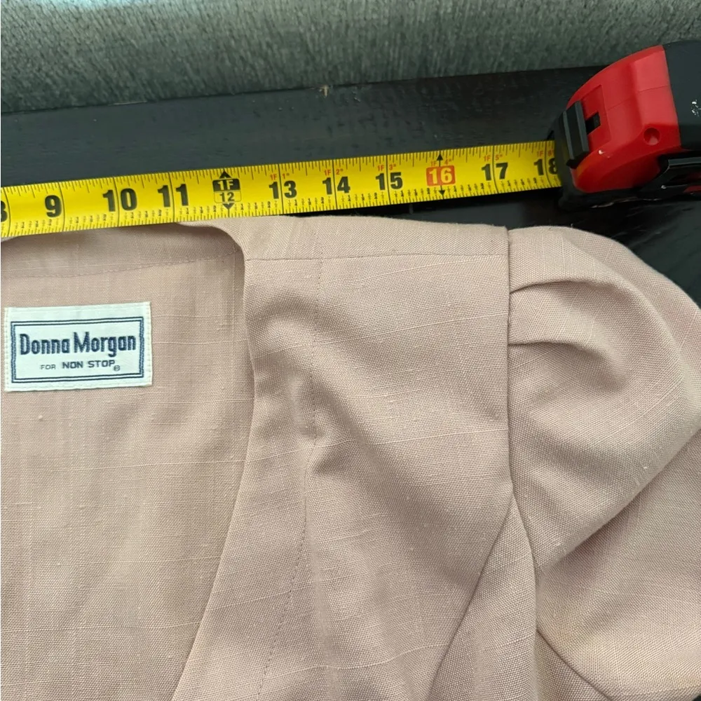 Donna Morgan Pink V-Neck Puff Sleeve Midi Dress - Image 9