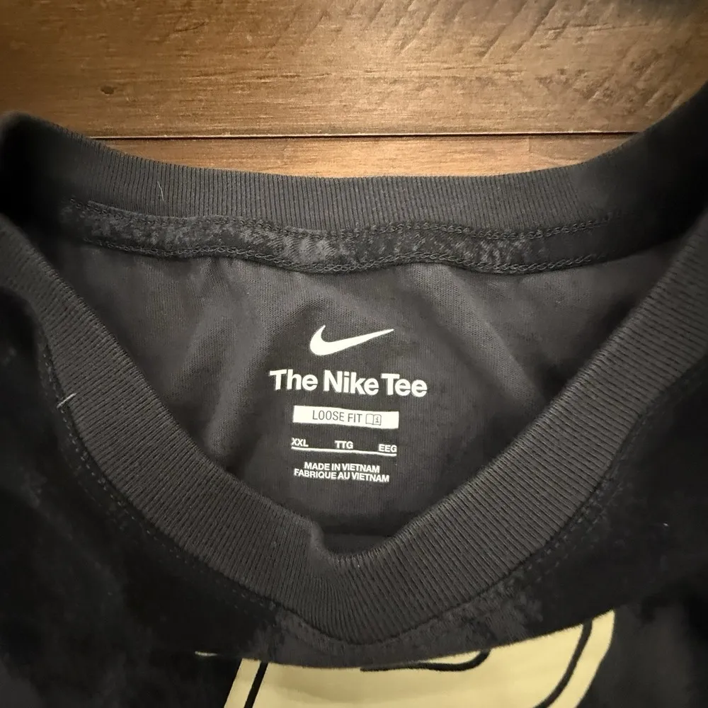 Nike Purdue Boilermakers Crop T Shirt  Women XL Black Gray Tie Dye Boxy - Image 3