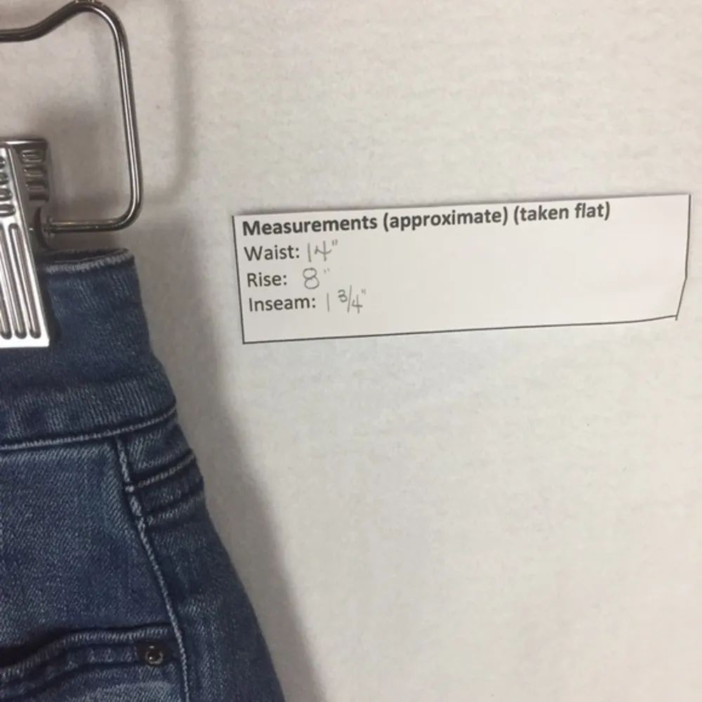 American‎ Eagle Shortie Stretch Medium Wash Denim Cuffed Size 8 - Image 2