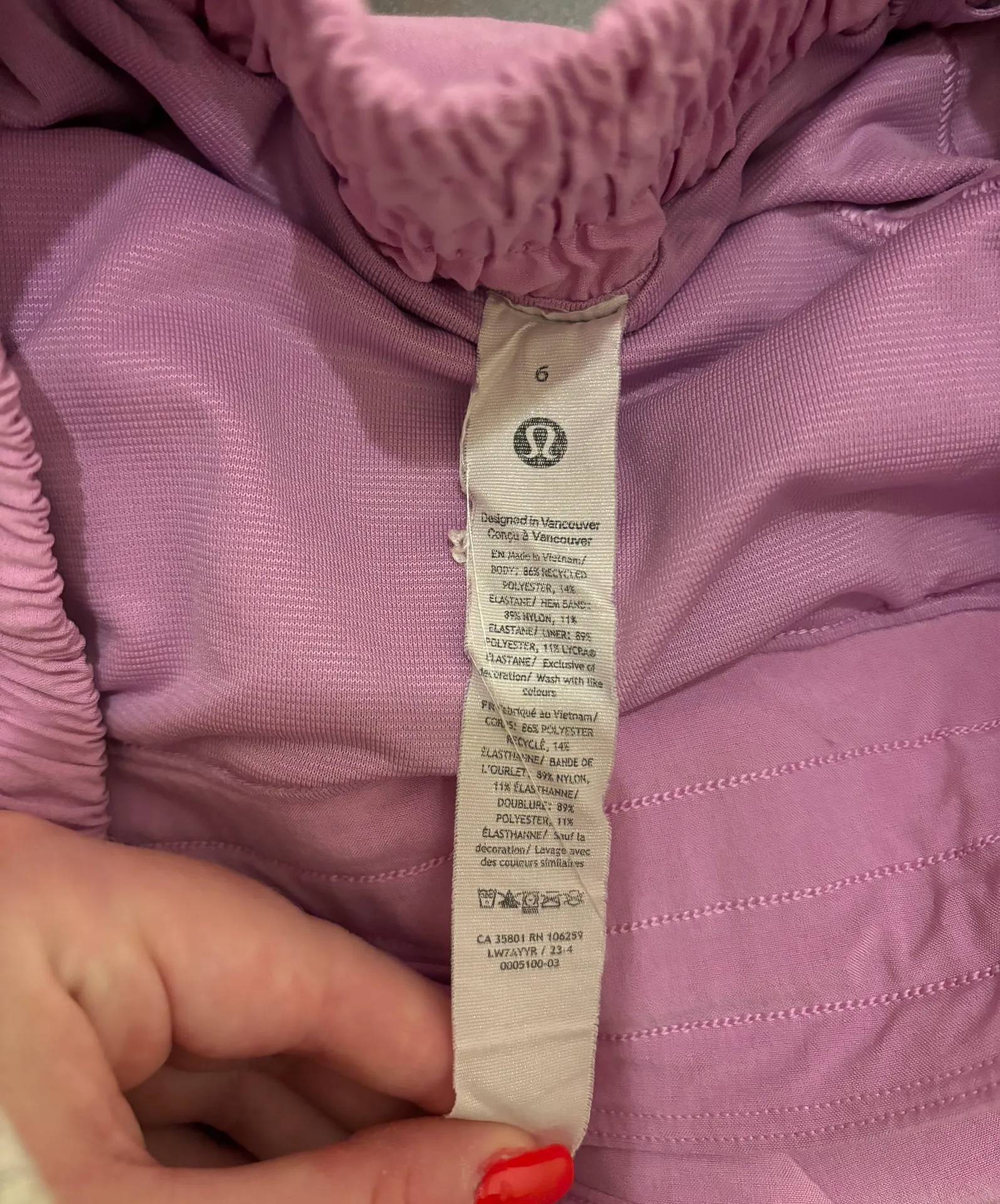 Lululemon Hotty Hot Short High-Rise 2.5” - Image 4