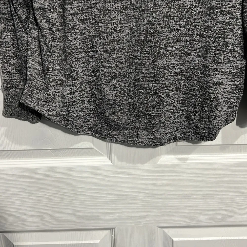 Secret Treasures Womens Lounge Top - Size M (8-10) Gray - Cuddle & Coffee - Image 4