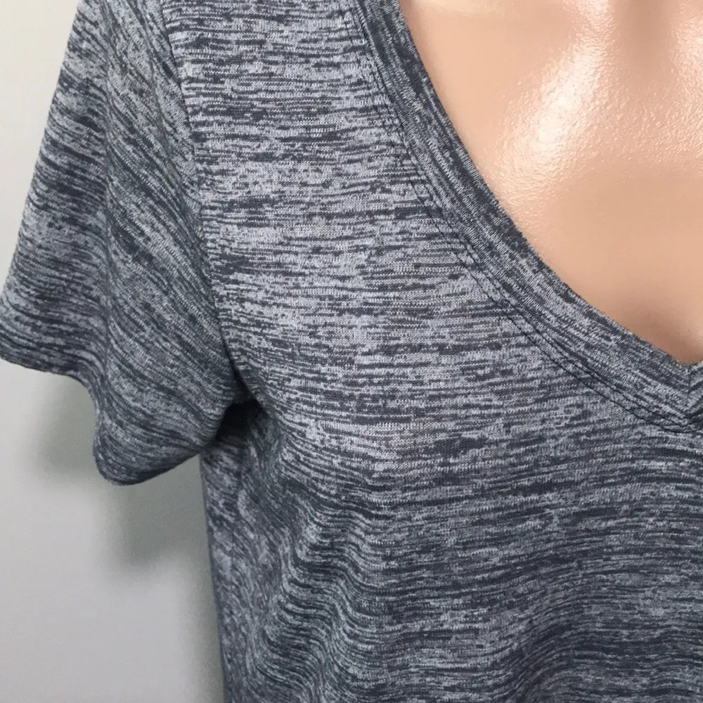 Athleta Breezy Heather Gray V-Neck T-shirt Medium - Image 3
