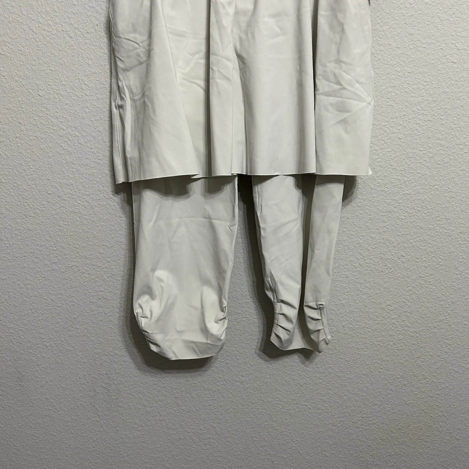 NEW Spanx Booty Boost Skirted Leggings White Cloud 1X Sculpting Athleisure - Image 9