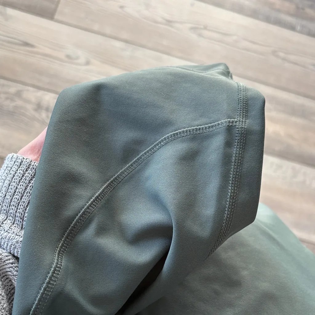 Old Navy Active Powersoft High Rise Cargo Leggings - Image 5