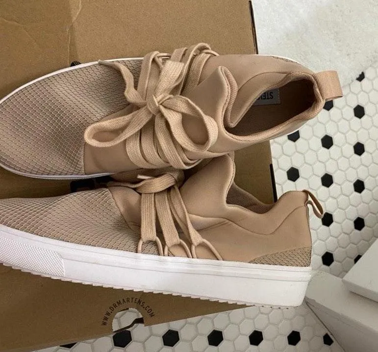 Steve Madden Sneaker - Image 5