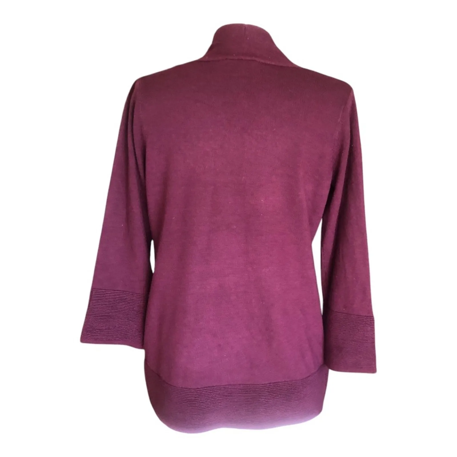EVOLUTION by Cyrus Myna NWOT Women’s 3 Button Sleeve Cardigan Burgundy Small - Image 5