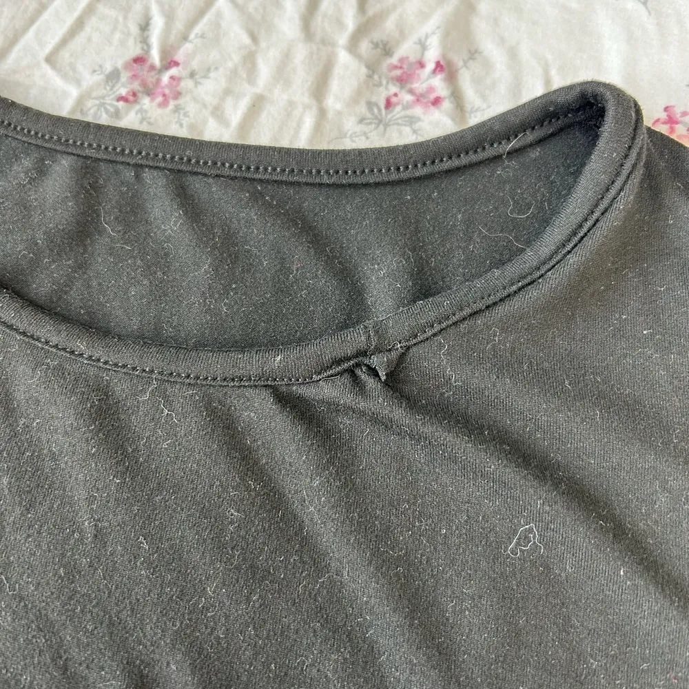 Cool star patch crop top Black - Image 4