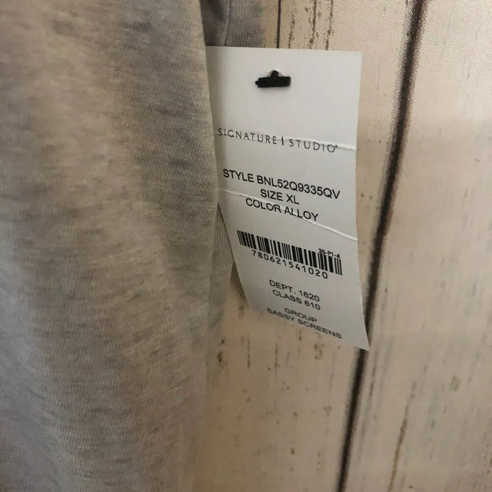 Signature Studio Womens Graphic Tee Sz XL - Image 9