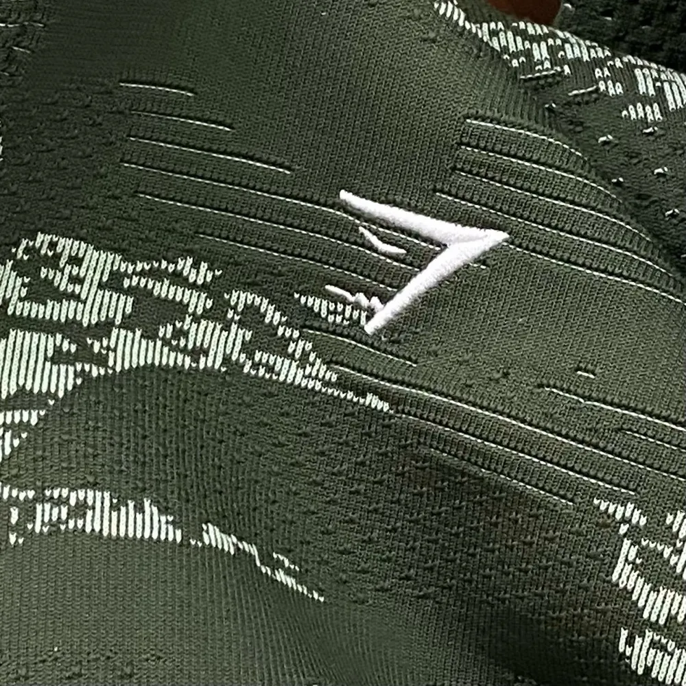 GYMSHARK Adapt Camo Seamless Track Jacket in Moss Olive/Aloe Green Color Size S - Image 8