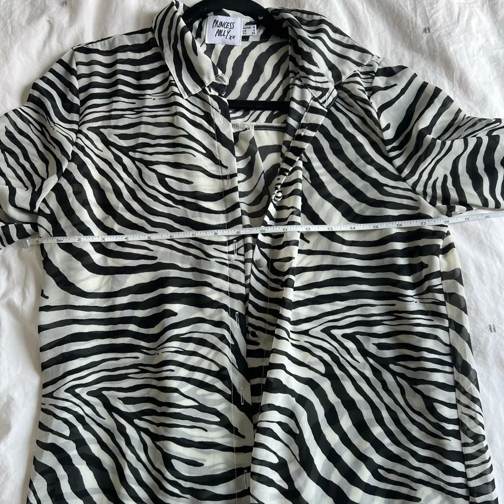 Princess Polly Zebra Button Shirt - Image 4