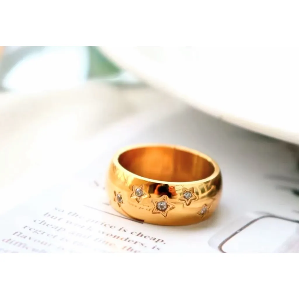 NEW Unisex Women’s Wide Gold Plated Simulated Diamond Star Ring 8mm‎ Band Size 8 - Image 3