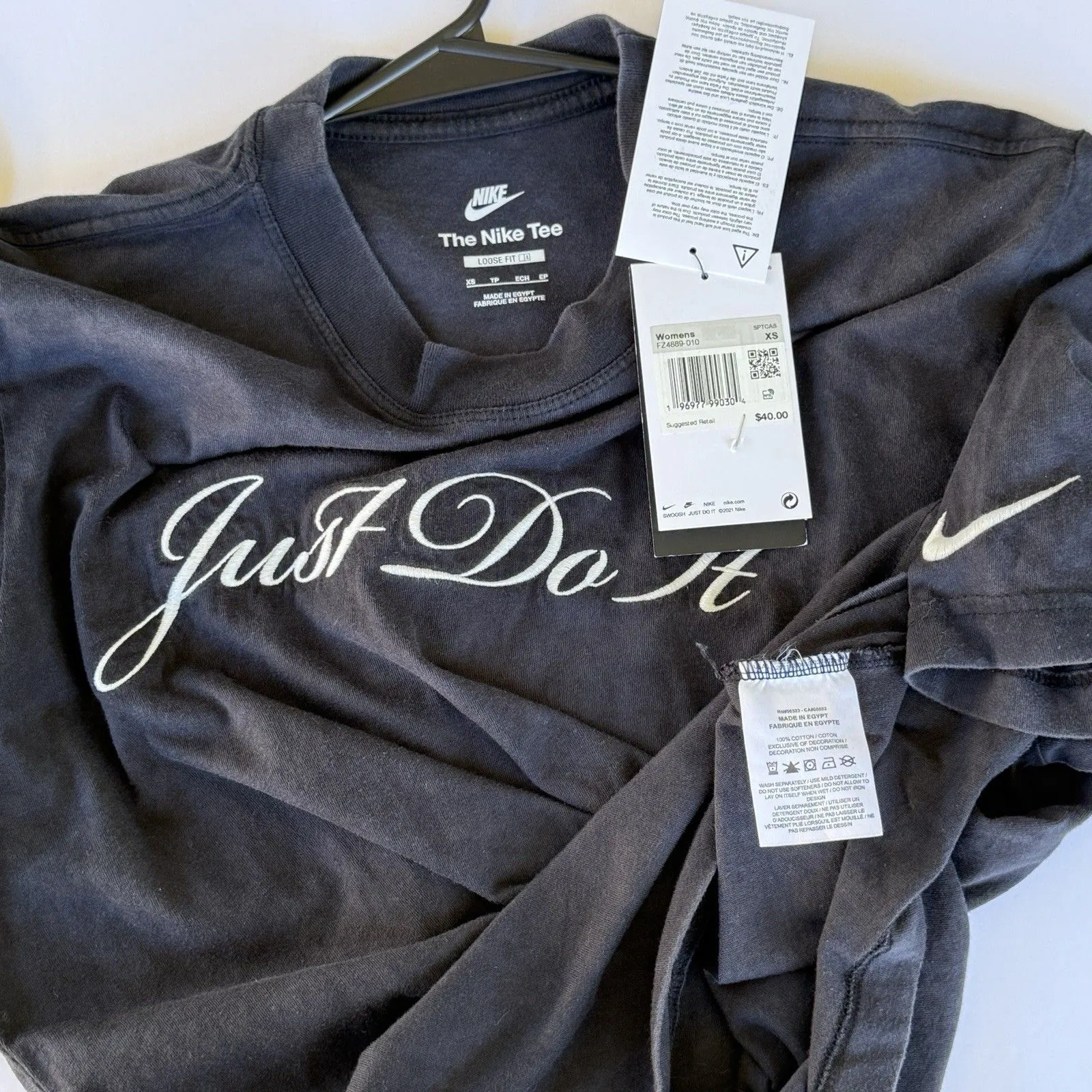 NWT Nike Sportswear Boxy Wash T-shirt in black photon dust Size XS Loose Fit - Image 2