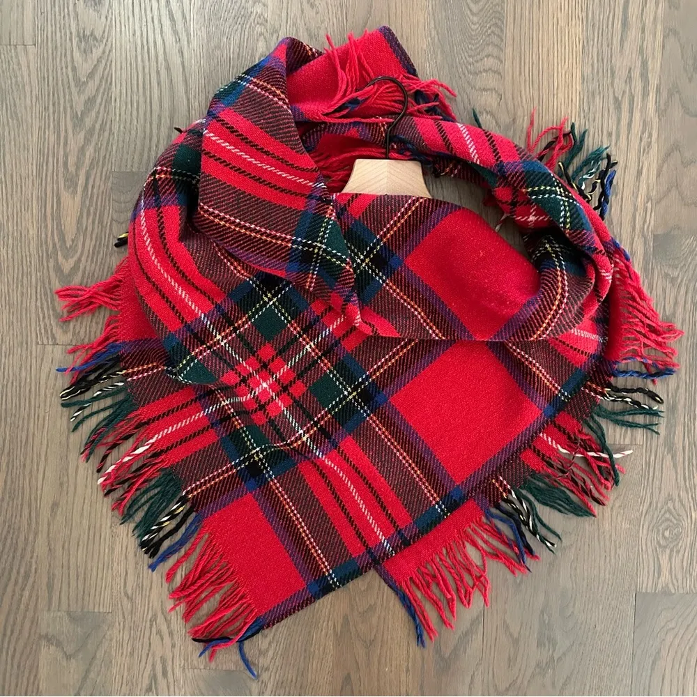 Vintage Neiman Marcus 100% Wool Classic Plaid Blanket Scarf in Red Tartan Plaid - Image 2