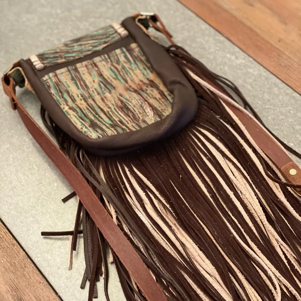 Multicolored metallic leather crossbody purse. Double Fringe, phone pocket - Image 6