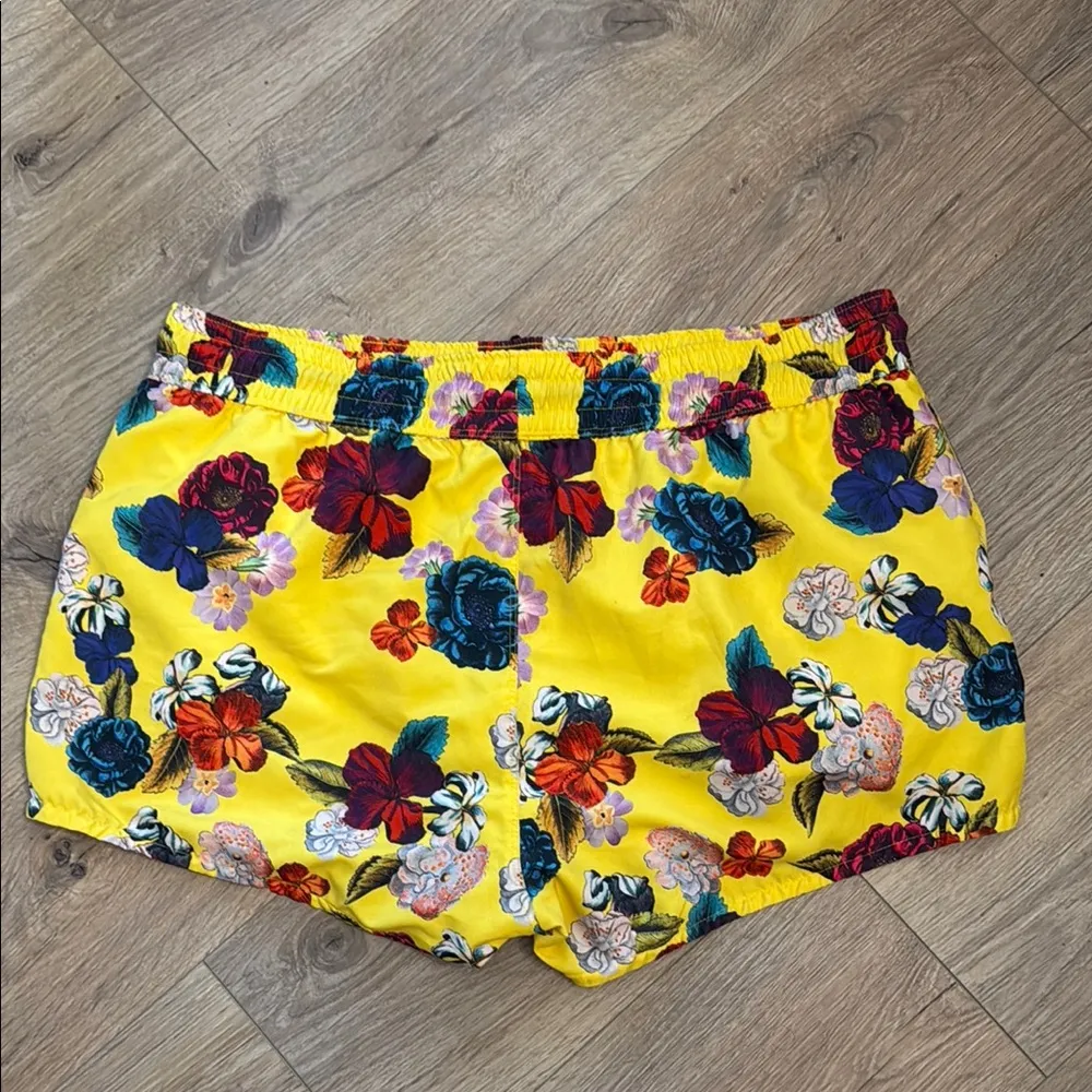 ASOS Yellow Tropical Print Shorts Size 2X - Image 2