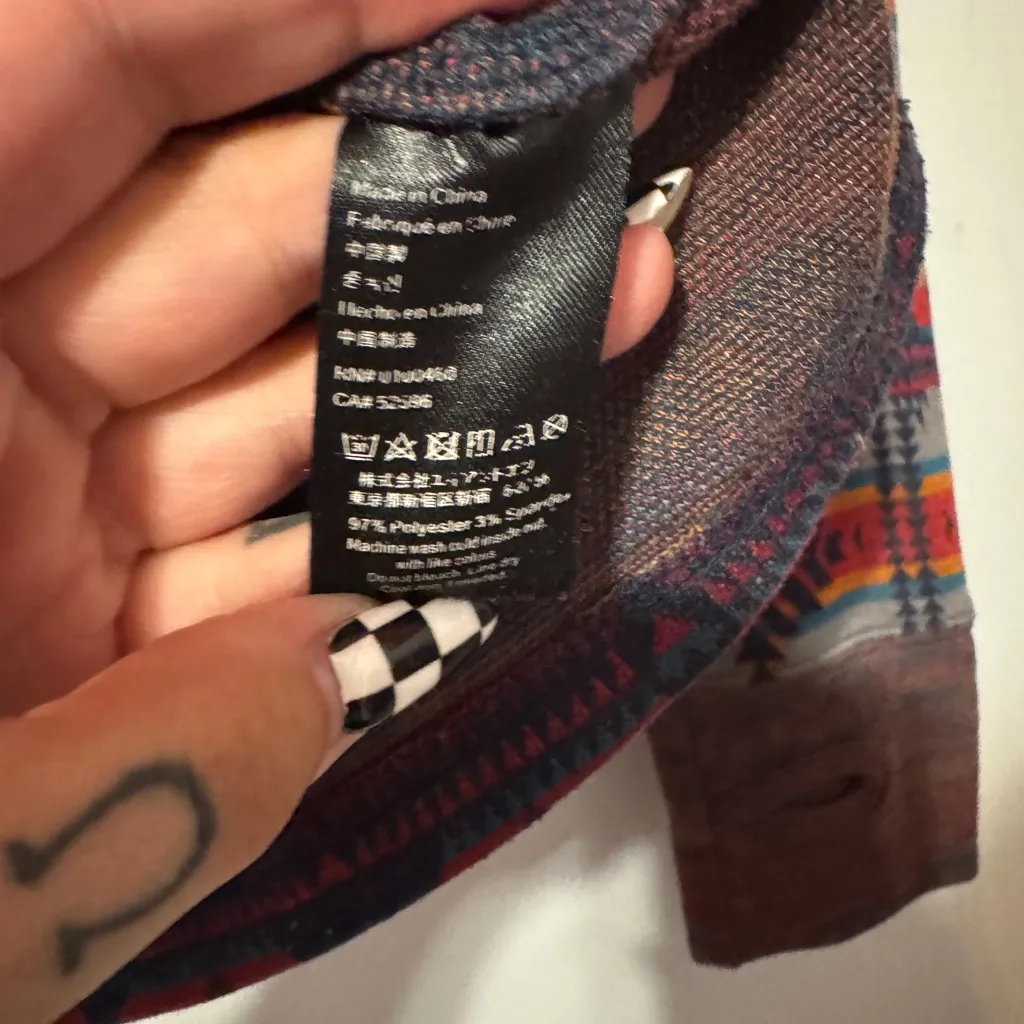 KAVU Lopez Spandex Button Up - Crew Neck Sweater in Canyon in size large - Image 4