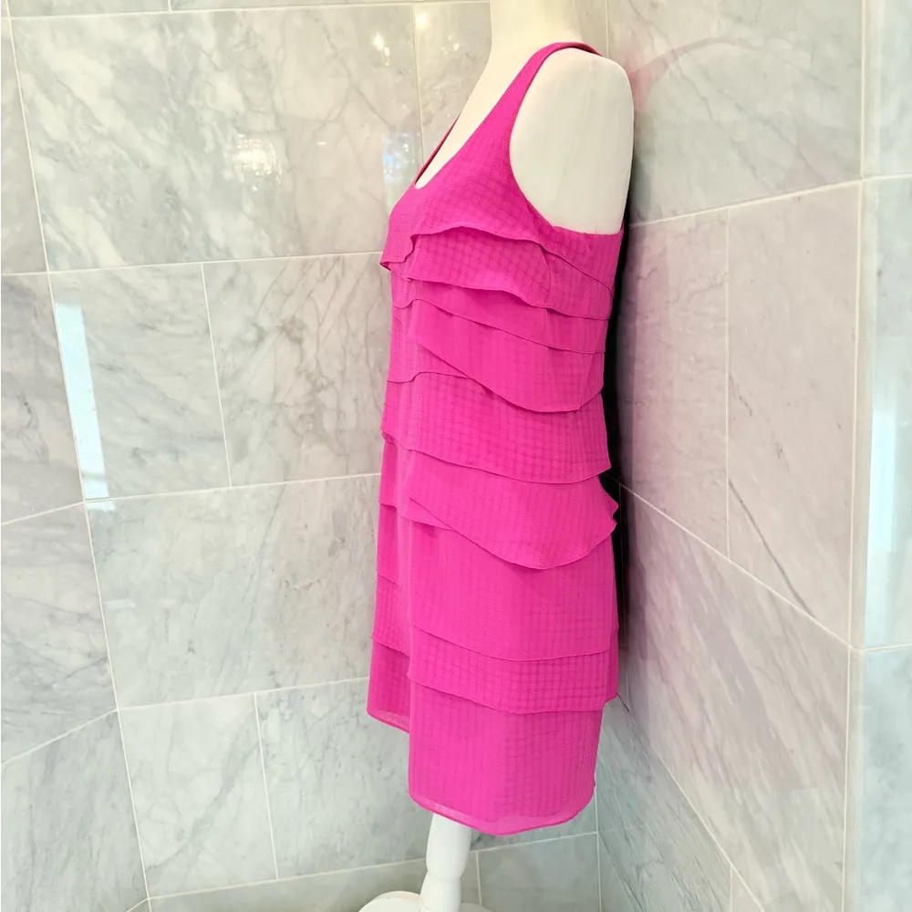 Shoshanna - Magenta Textured Tiered Sleeveless Racerback Silk Shift Dress Sz 4 - Image 5