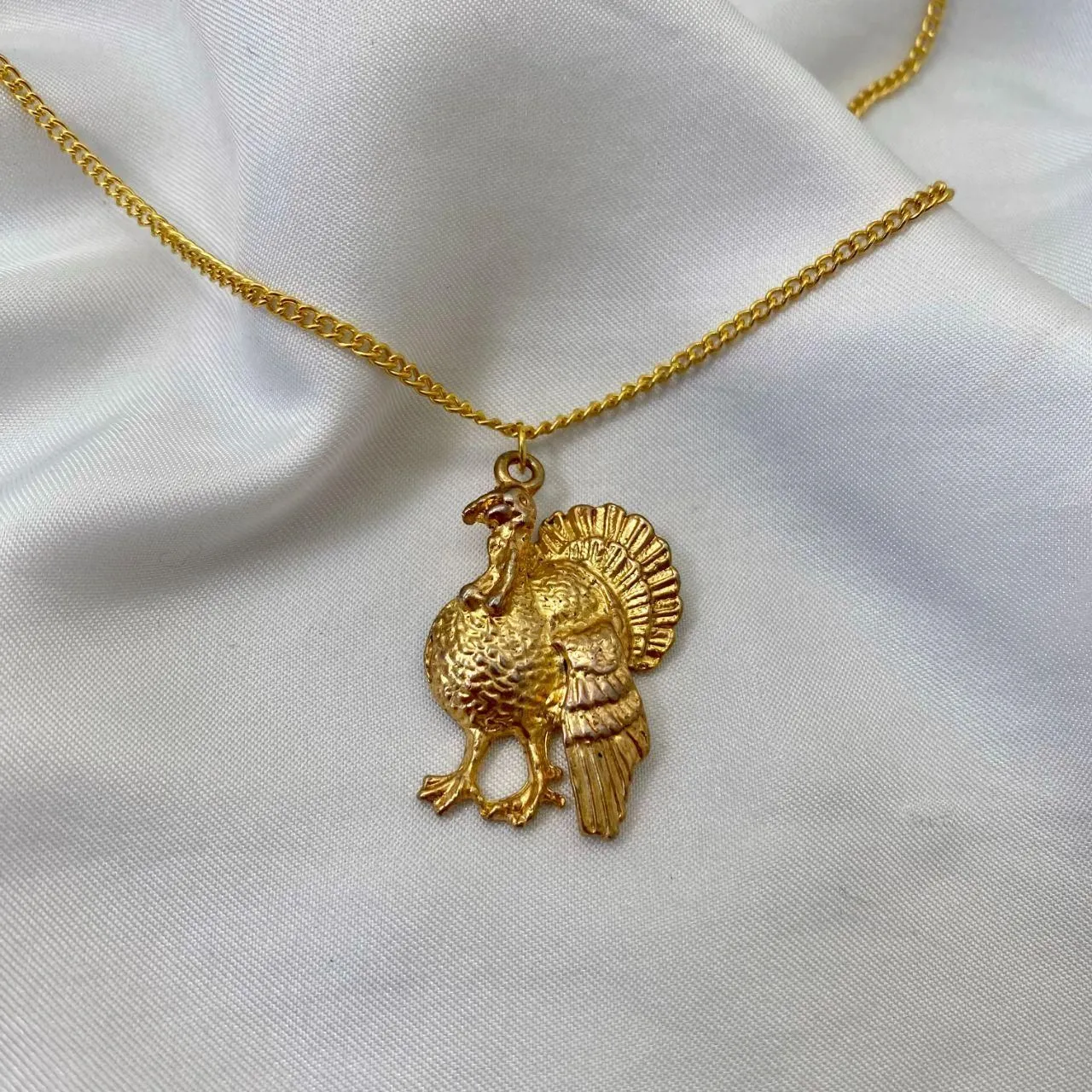Vintage 90s Dainty Gold Toned Turkey Pendant Necklace 20" - Image 2