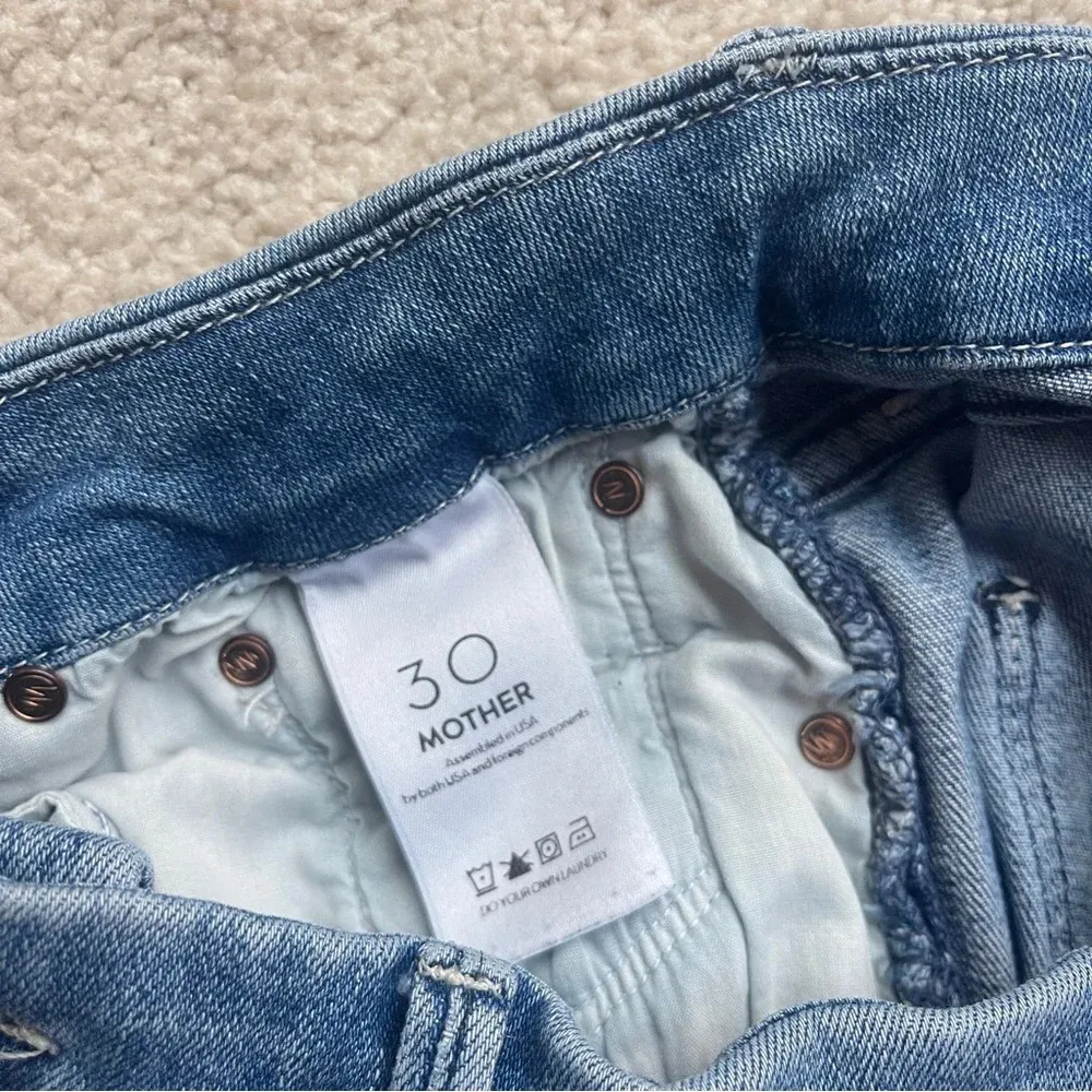 Mother Denim Looker Step Ankle Fray Jeans in Where There's Smoke Blue Size 30 - Image 6