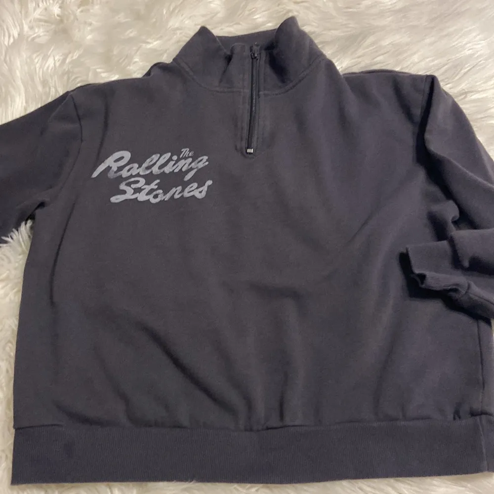 The Rolling Stones Shirt size XS length 20” bust 34” color gray good condition - Image 7