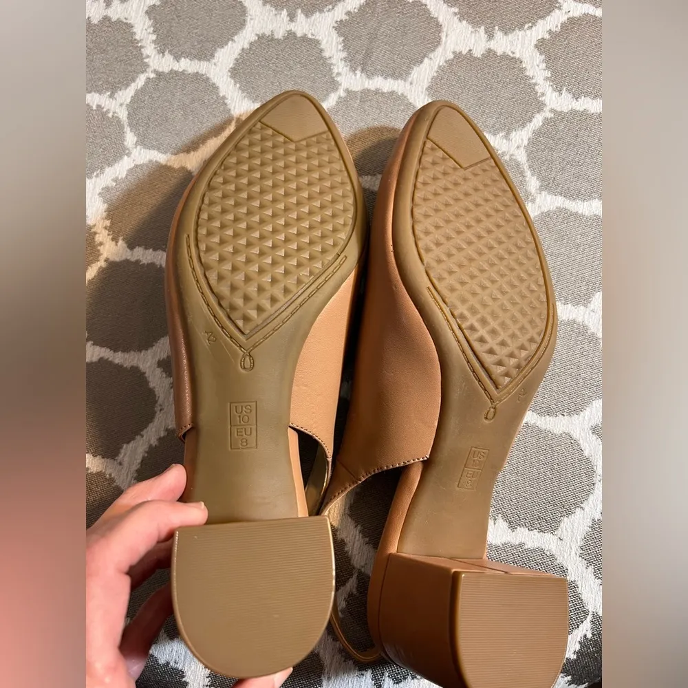 A2 By Aerosoles Tan Block Heel Slingbacks Heel Rest Silver Age style classic Size 10 - Image 8