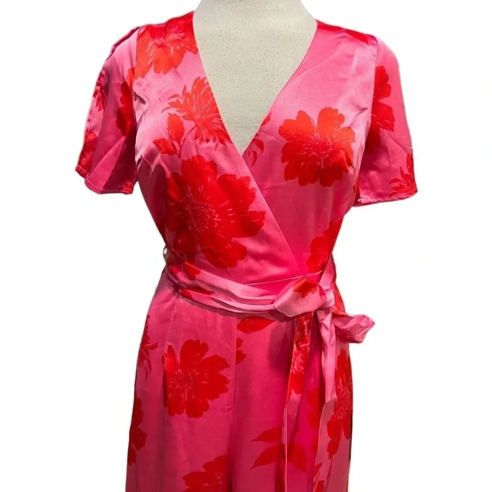 Lulus Sleek Desires Pink Floral Satin Split Sleeve
Wide-Leg Jumpsuit Size XS NWT - Image 5