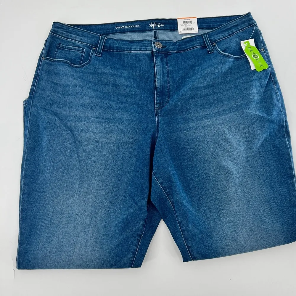 Style & Co Curvy Skinny Mid Rise Jeans in Exile Wash Size 24W NWT - Image 4