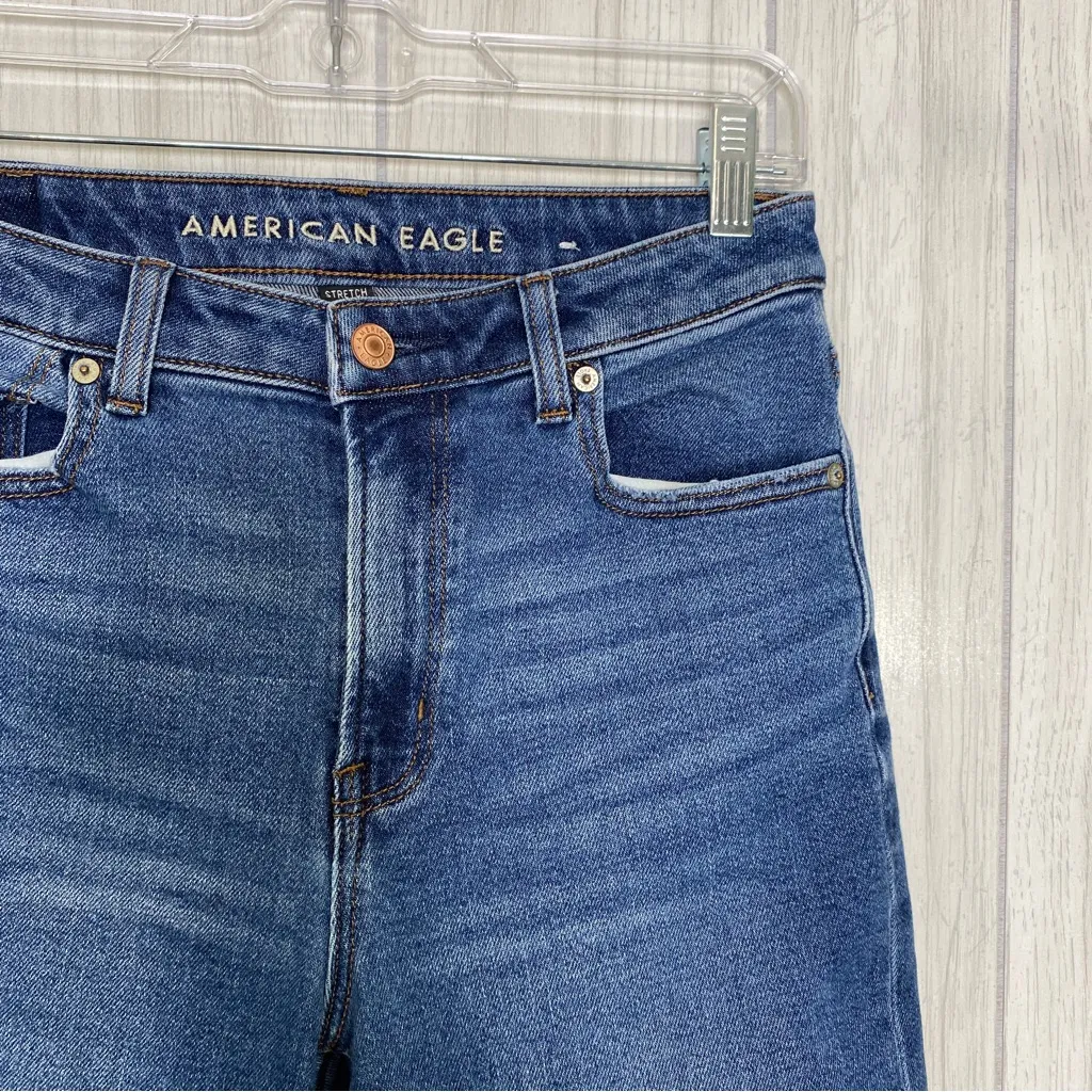 American Eagle Distressed Ripped Knee Mom Jeans size 4 - Image 7