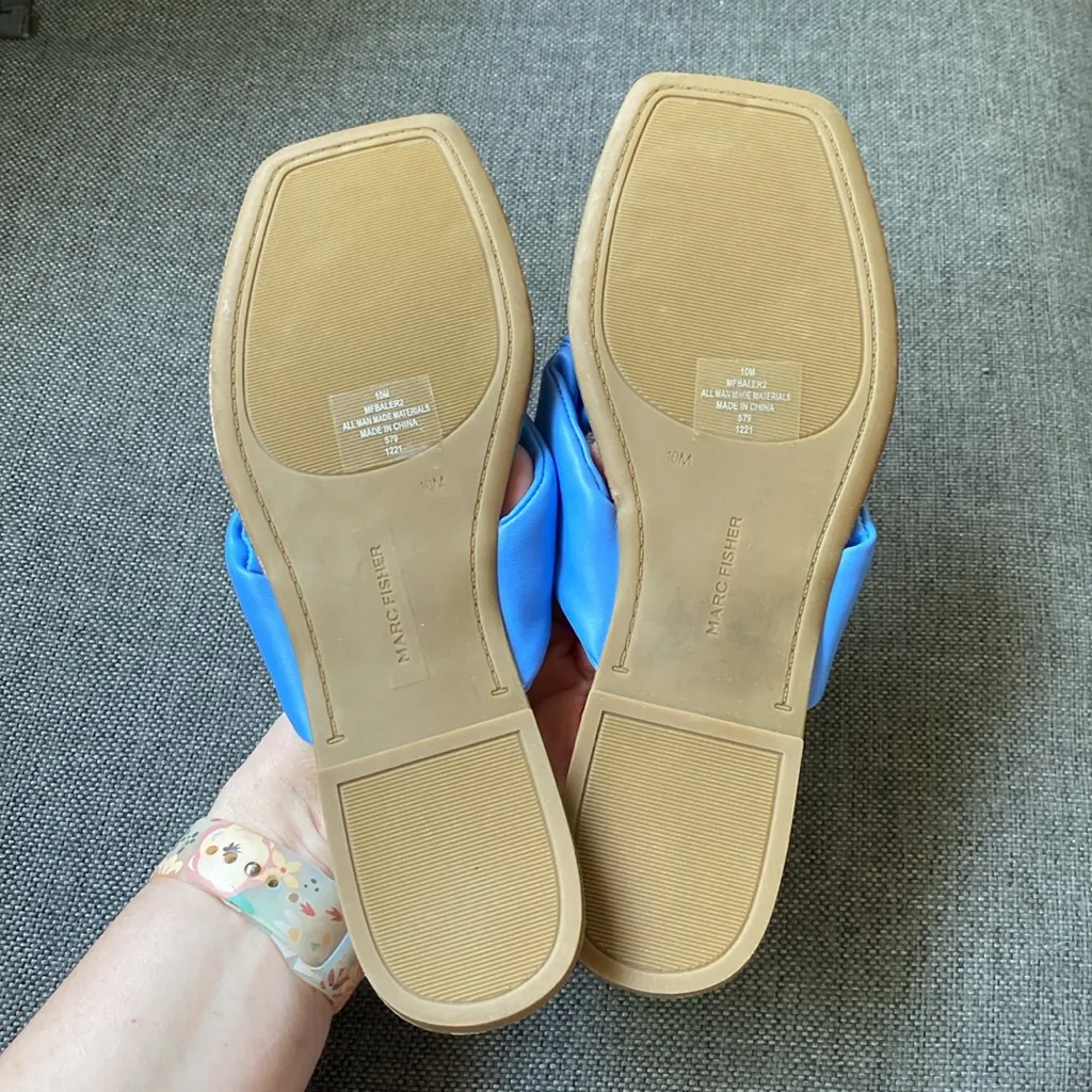 NWOT Marc Fisher Flip Flop Sandals Size 10 Aqua Blue Knotted Puffy Straps - Image 4