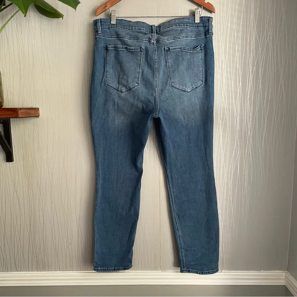Old Navy Wow Jeans Women’s size 18 Short Hugh Rise Stretch Denim - Image 5