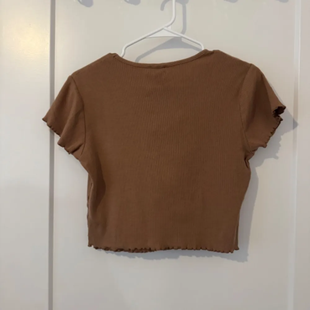 Derek Heart Brown Crop Top - Image 5